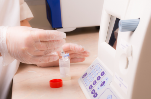 五个月上海助孕宝宝吐奶